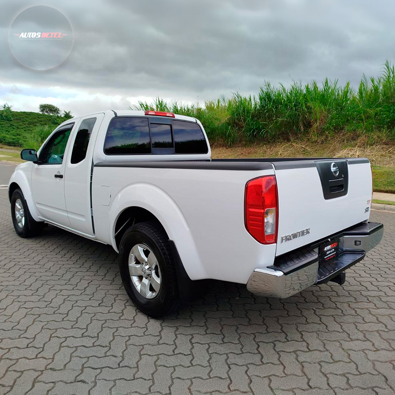 NISSAN FRONTIER 2010