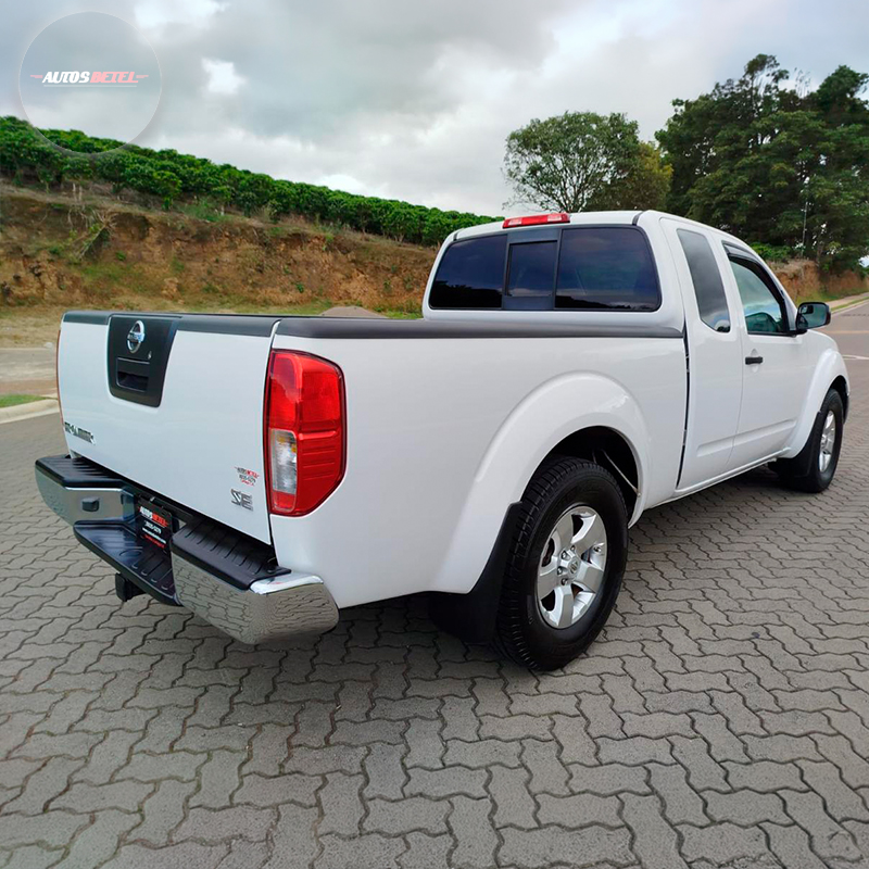 NISSAN FRONTIER 2010